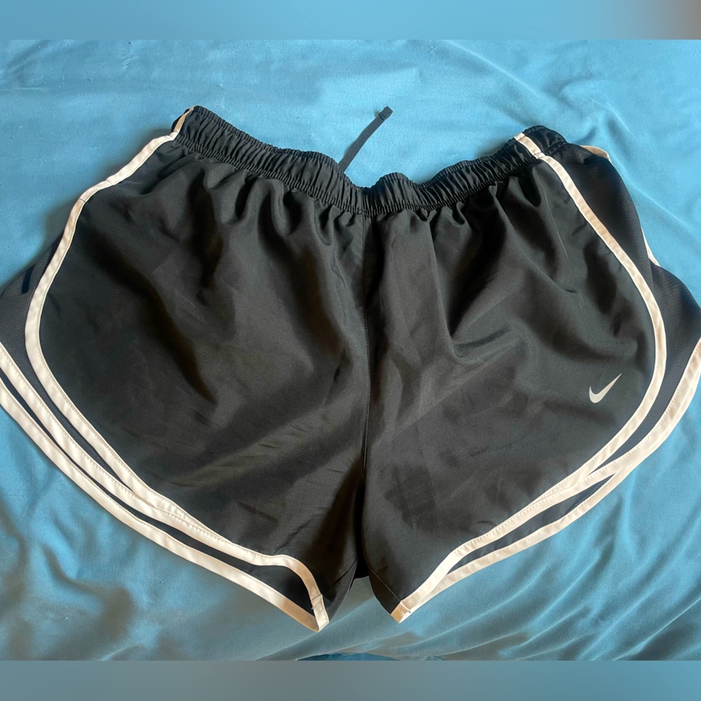 Nike black shorts size Large